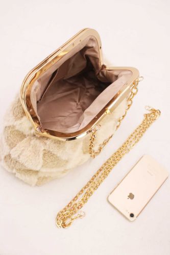 tom-et-eva-pochette-fausse-fourrure-avec-chaine-apricot-3